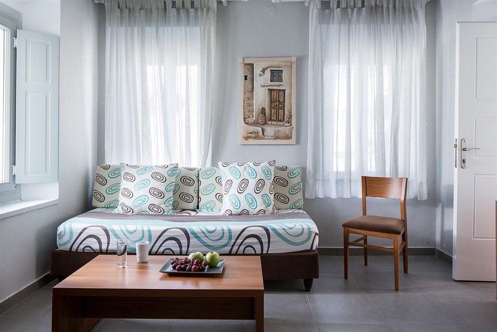 Nonis Apartments Фира Екстериор снимка